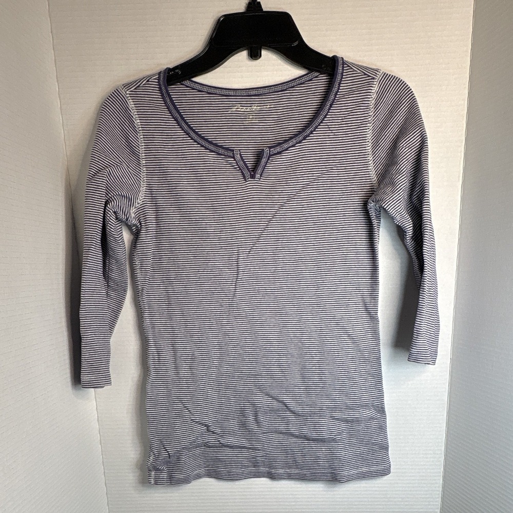 Edie Bauer Women's Blue And White Stripped Shirts Size Small